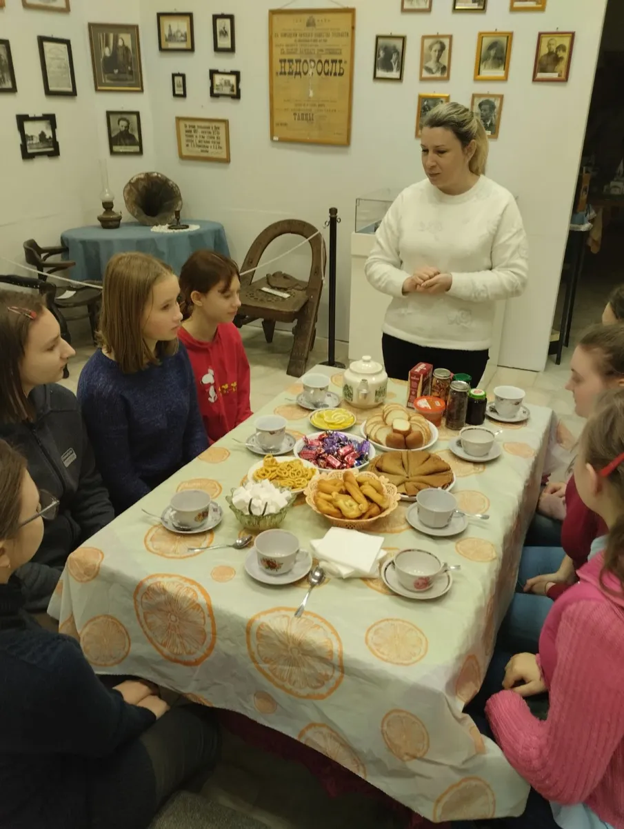 1 марта в Вачском районном историко-краеведческом музее прошел музейный чай «Чайные традиции» для ребят Вачской коррекционной школы-интерната